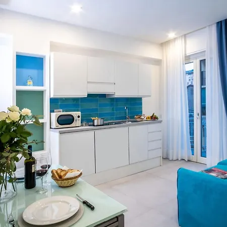 Sorrentovibes - Family In Centre Apartment